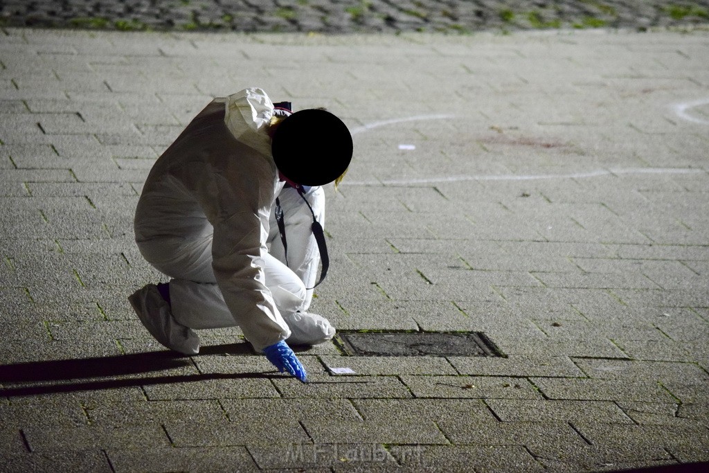 Einsatz BF Messerstecherei Koeln Neustadt Nord Eberplatz Platzmitte P116.JPG - Miklos Laubert